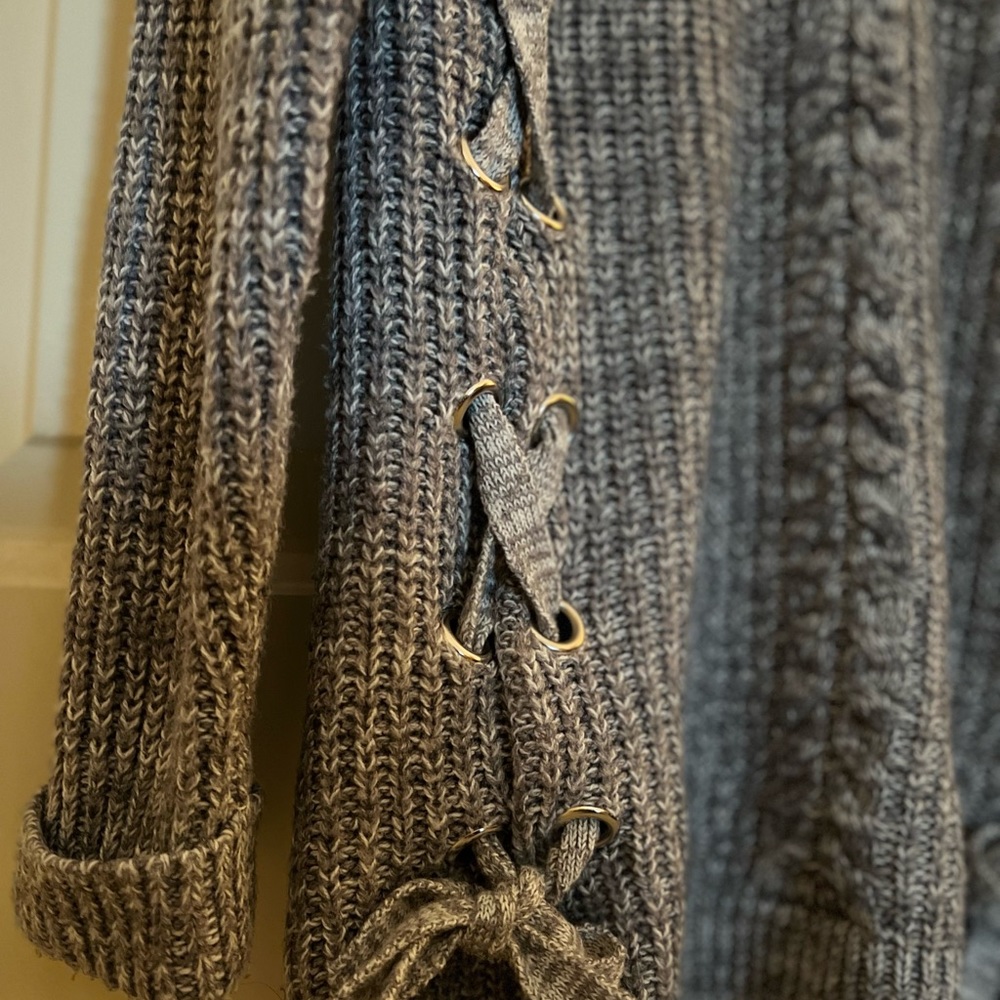 Comfortable sweater - Picture 2 of 2
